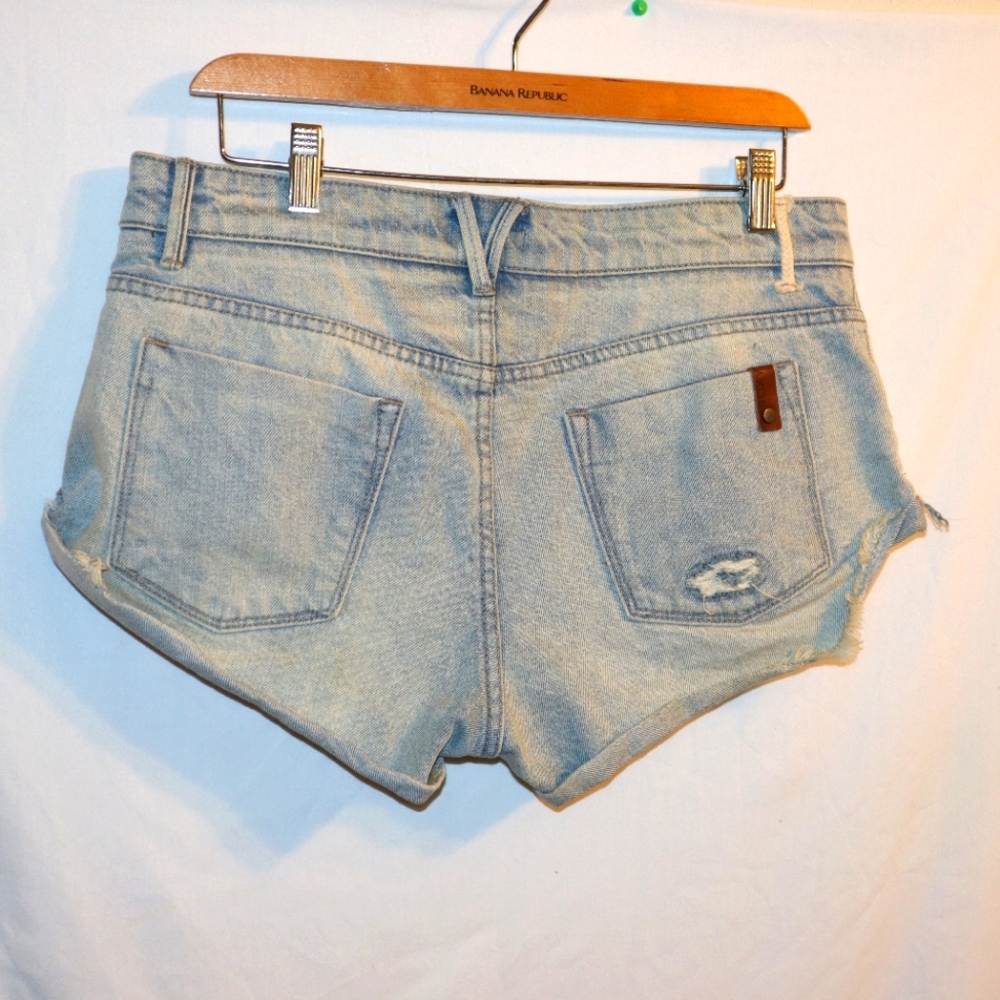 🌊 ROXY Ripped Light-Washed Jean Shorts
